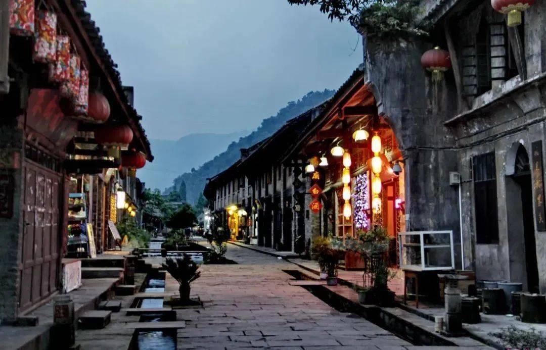 赏太行岩彩 品泉城神韵 | “我看泉城 百善骈臻”征文采风活动走进语荷田园观赏太行岩彩画新春邀请展